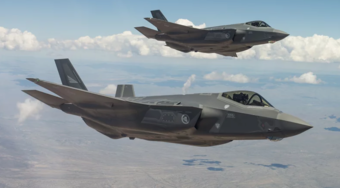 Nezničitelná mřížka výfuku o rozměru čokolády má být českou stopou v supermoderní F-35
