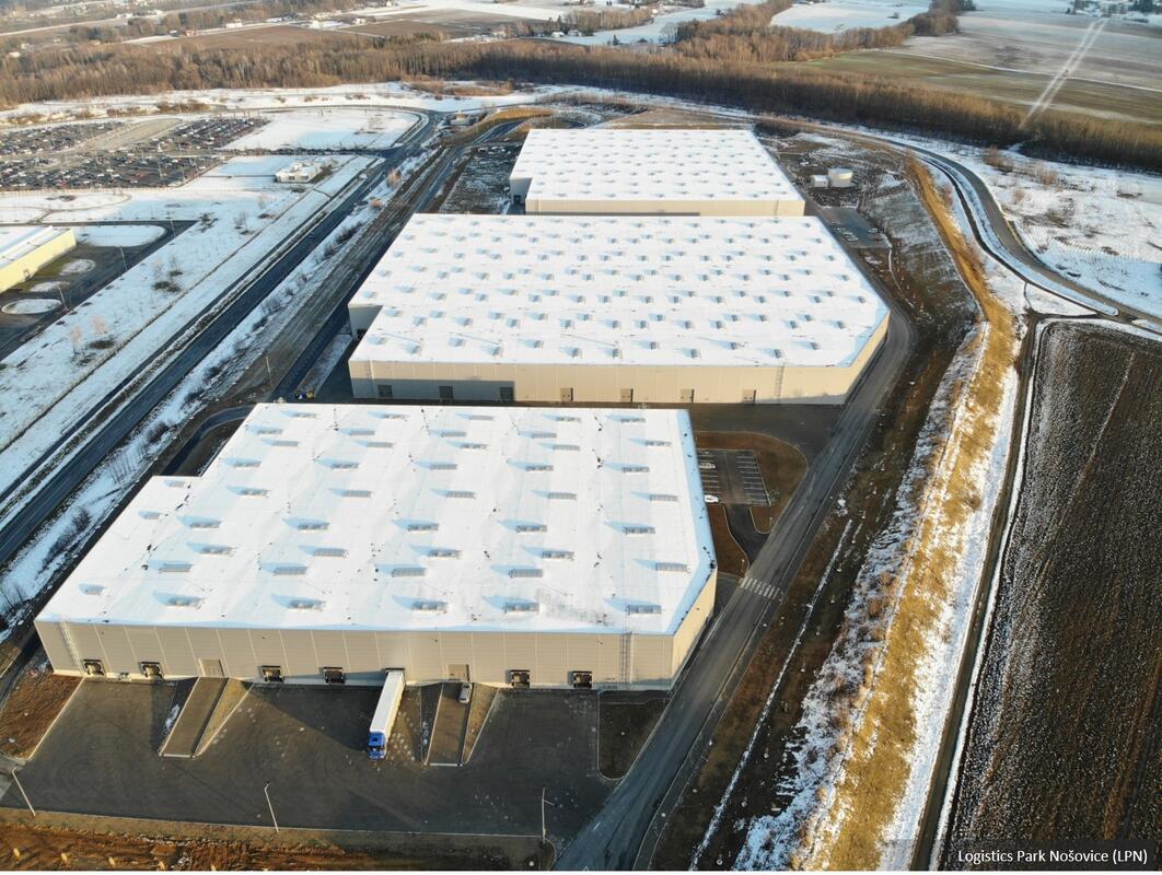 CBRE oznamuje letošní rekordní transakci na logistickém a industriálním trhu: společnosti CONCENS INVESTMENTS a J&T dokončily prodej logistického portfolia v hodnotě 150 milionů eur
