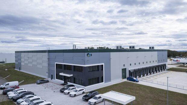 Růst e-commerce pokračuje a zvyšuje poptávku po logistických prostorech