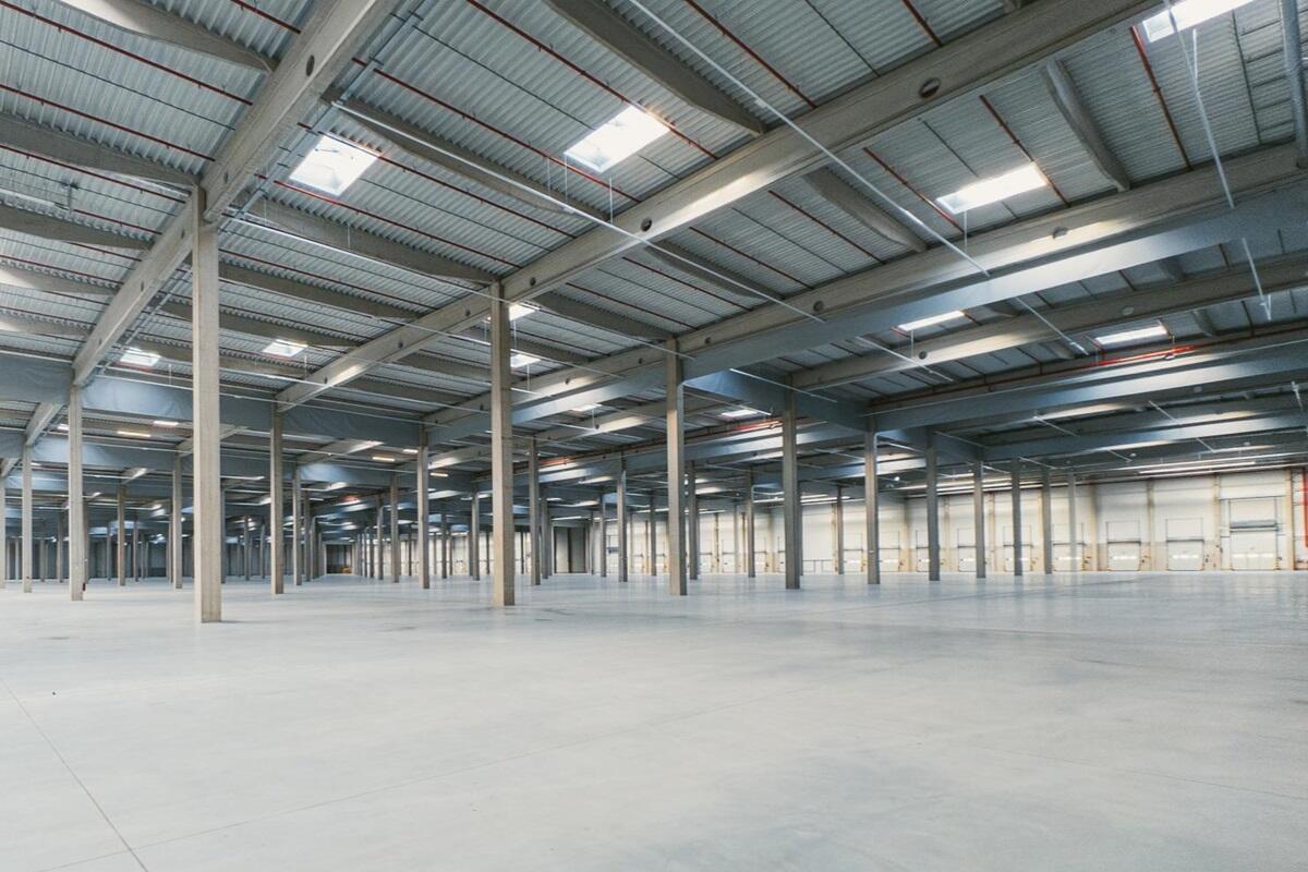 U dálnice D8 byl dokončen logistický park s plochou 56 500 m²