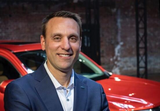 Jmenování Jima Baumbicka do čela Fordu Evropa: Katalyzátor pro komerční nemovitosti v automobilovém sektoru