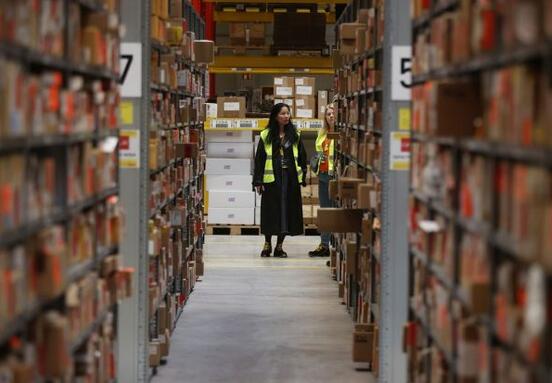 DHL představuje uhlíkově neutrální logistické centrum v Halle: Špičkové skladové prostory nyní k dispozici