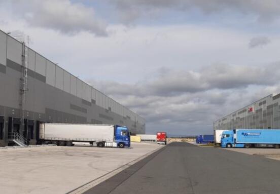 Český ekonomický růst ve 3. čtvrtletí 2025 podněcuje poptávku po skladových a kancelářských prostorech