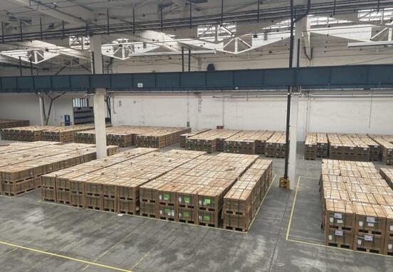 Pokročilá bezpečnost skladu: Termokamery s umělou inteligencí zabezpečují skladování baterií u Mnichova Hradiště