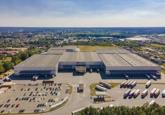 Integrovaná logistická řešení: Koncepce pro efektivitu výroby a optimalizaci skladových prostor